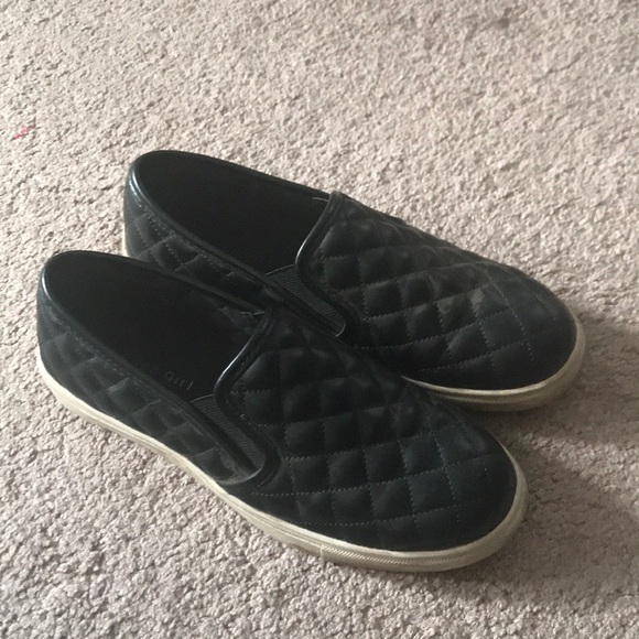 Comfy slip ons! - Picture 1 of 3